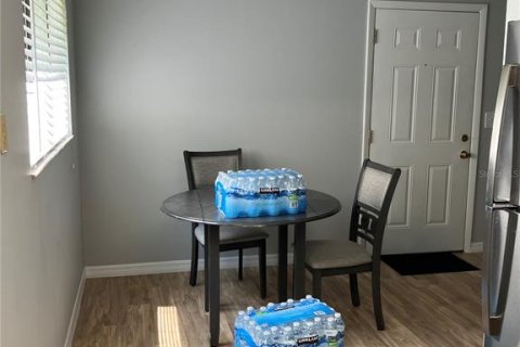 Condominio en alquiler en Temple Terrace, Florida, 2 dormitorios, 89.19 m2 № 1912049 - foto 13