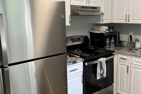 Condominio en alquiler en Temple Terrace, Florida, 2 dormitorios, 89.19 m2 № 1912049 - foto 16