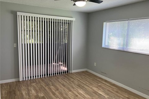 Condominio en alquiler en Temple Terrace, Florida, 2 dormitorios, 89.19 m2 № 1912049 - foto 27