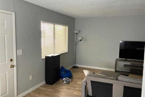 Condominio en alquiler en Temple Terrace, Florida, 2 dormitorios, 89.19 m2 № 1912049 - foto 8