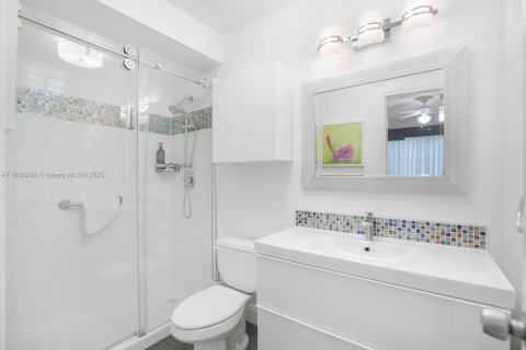 Condominio en venta en Lauderdale Lakes, Florida, 2 dormitorios, 87.7 m2 № 1979344 - foto 19