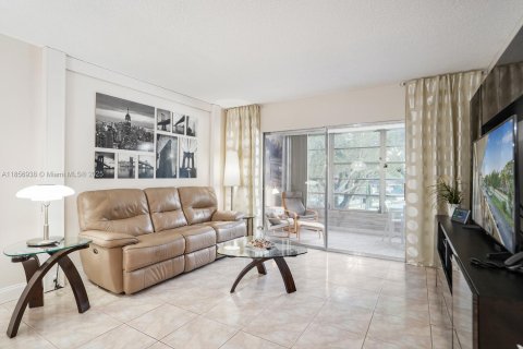 Condominio en venta en Lauderdale Lakes, Florida, 2 dormitorios, 87.7 m2 № 1979344 - foto 6