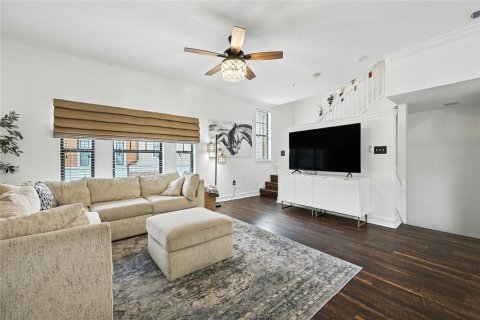 Touwnhouse à vendre à Lake Mary, Floride: 4 chambres, 198.07 m2 № 1899433 - photo 16