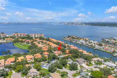 Villa ou maison à vendre à Saint Petersburg, Floride: 6 chambres, 570.42 m2 № 2130373 - photo 7