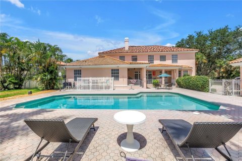 Villa ou maison à vendre à Saint Petersburg, Floride: 6 chambres, 570.42 m2 № 2130373 - photo 5