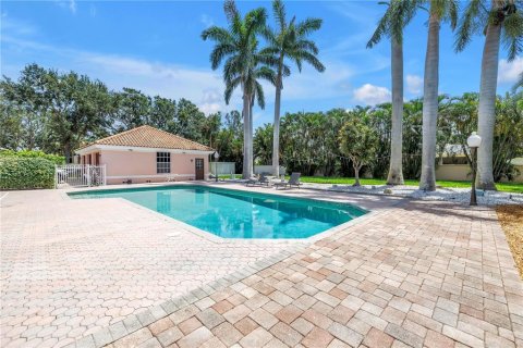 Villa ou maison à vendre à Saint Petersburg, Floride: 6 chambres, 570.42 m2 № 2130373 - photo 27