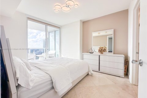 Снять в аренду квартиру в Халландейл-Бич, Флорида 3 спальни, 145.95м2, № 1948332 - фото 23