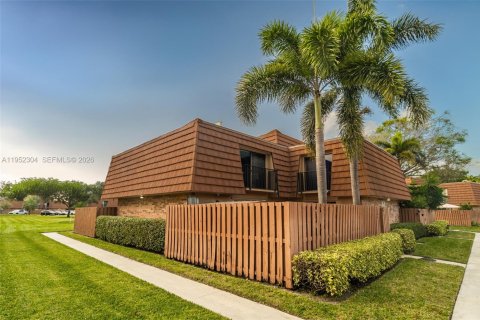 Villa ou maison à vendre à Cooper City, Floride: 2 chambres, 117.43 m2 № 2017429 - photo 25