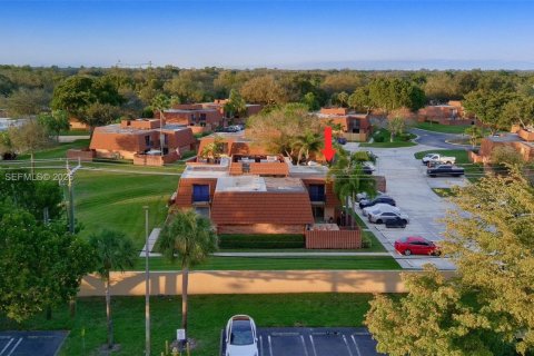 Villa ou maison à vendre à Cooper City, Floride: 2 chambres, 117.43 m2 № 2017429 - photo 28