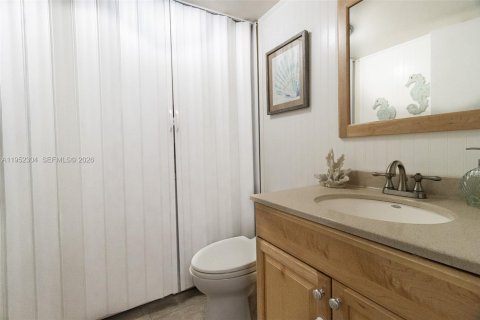 Villa ou maison à vendre à Cooper City, Floride: 2 chambres, 117.43 m2 № 2017429 - photo 19