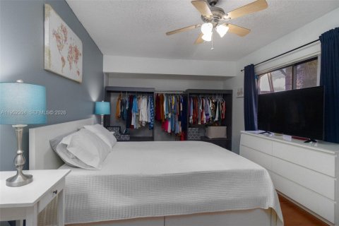 Villa ou maison à vendre à Cooper City, Floride: 2 chambres, 117.43 m2 № 2017429 - photo 17