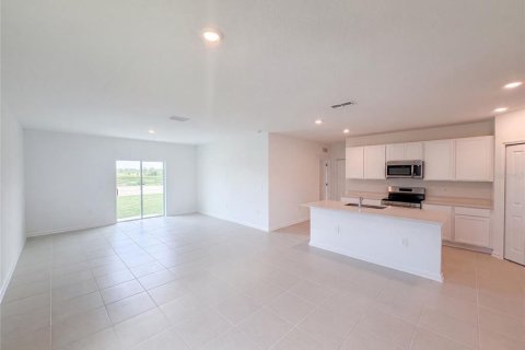 Villa ou maison à vendre à Davenport, Floride: 6 chambres, 228.82 m2 № 2306522 - photo 5