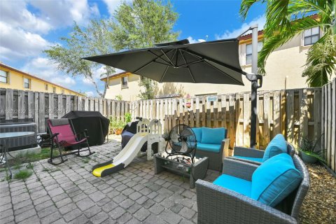 Touwnhouse à vendre à Homestead, Floride: 3 chambres, 158.49 m2 № 2078790 - photo 29
