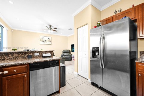 Touwnhouse à vendre à Homestead, Floride: 3 chambres, 158.49 m2 № 2078790 - photo 5