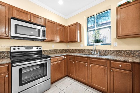Touwnhouse à vendre à Homestead, Floride: 3 chambres, 158.49 m2 № 2078790 - photo 4