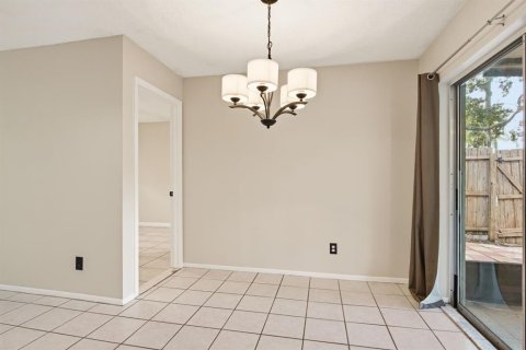 House in Oldsmar, Florida 3 bedrooms, 110.55 sq.m. № 2126104 - photo 12