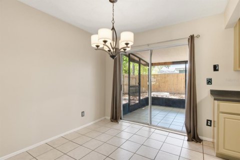 House in Oldsmar, Florida 3 bedrooms, 110.55 sq.m. № 2126104 - photo 11