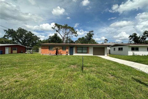 Снять в аренду виллу или дом в Винтер-Парк, Флорида 3 спальни, 107.02м2, № 1785582 - фото 6