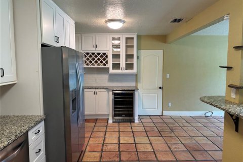 Снять в аренду виллу или дом в Винтер-Парк, Флорида 3 спальни, 107.02м2, № 1785582 - фото 4