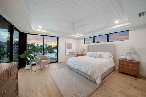 House in Sarasota, Florida 5 bedrooms, 389.35 sq.m. № 2226024 - photo 29