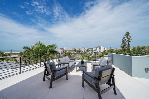 House in Sarasota, Florida 5 bedrooms, 389.35 sq.m. № 2226024 - photo 9
