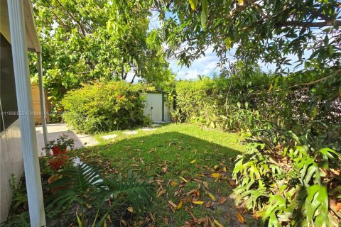 House in North Miami Beach, Florida 3 bedrooms, 128.76 sq.m. № 1948165 - photo 5