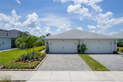 House in Punta Gorda, Florida 2 bedrooms, 144.37 sq.m. № 1829870 - photo 1