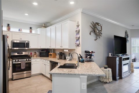 House in Punta Gorda, Florida 2 bedrooms, 144.37 sq.m. № 1829870 - photo 3