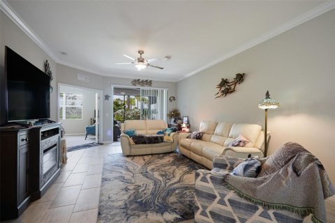House in Punta Gorda, Florida 2 bedrooms, 144.37 sq.m. № 1829870 - photo 8