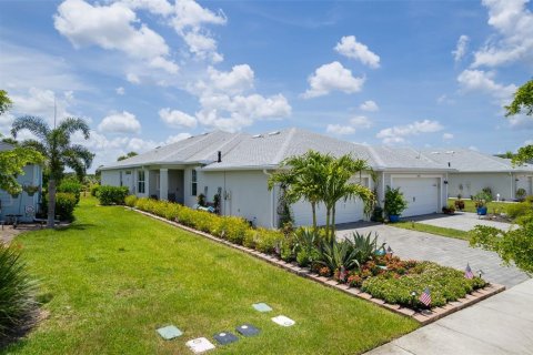 House in Punta Gorda, Florida 2 bedrooms, 144.37 sq.m. № 1829870 - photo 2