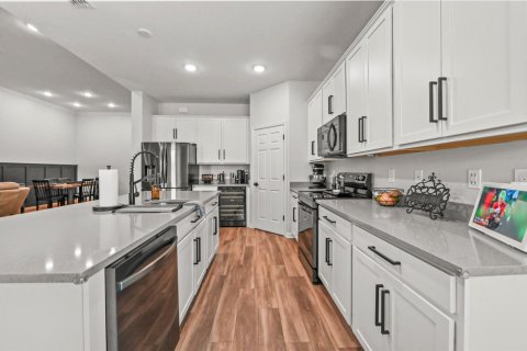 Casa en venta en Port St. Lucie, Florida, 4 dormitorios, 221.2 m2 № 2403992 - foto 16
