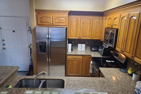Copropriété à vendre à Cutler Bay, Floride: 2 chambres, 75.16 m2 № 2153036 - photo 2