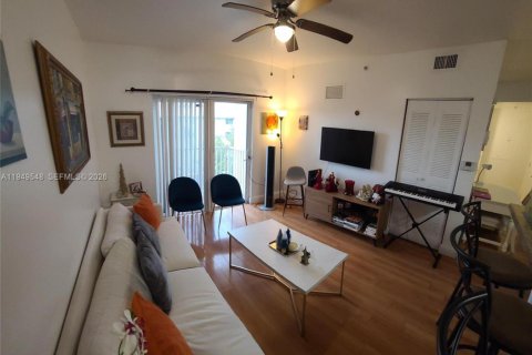 Copropriété à vendre à Cutler Bay, Floride: 2 chambres, 75.16 m2 № 2153036 - photo 4