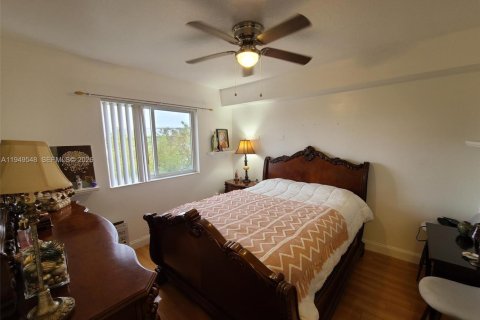 Copropriété à vendre à Cutler Bay, Floride: 2 chambres, 75.16 m2 № 2153036 - photo 10