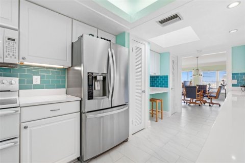 Condo in Belleair Bluffs, Florida, 4 bedrooms  № 2275728 - photo 14