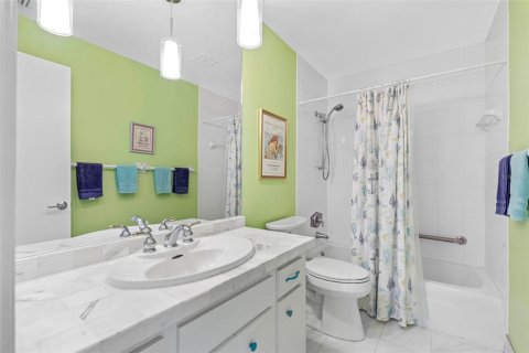 Condo in Belleair Bluffs, Florida, 4 bedrooms  № 2275728 - photo 23