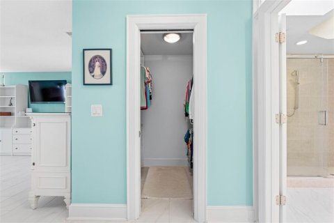Condo in Belleair Bluffs, Florida, 4 bedrooms  № 2275728 - photo 19
