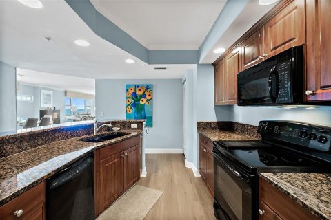Condo in Daytona Beach Shores, Florida, 3 bedrooms  № 2227026 - photo 18
