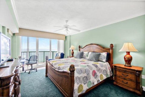 Condo in Daytona Beach Shores, Florida, 3 bedrooms  № 2227026 - photo 21