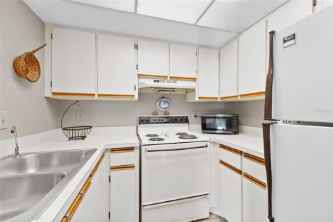 Copropriété à vendre à Port Charlotte, Floride: 1 chambre, 64.01 m2 № 2217480 - photo 11