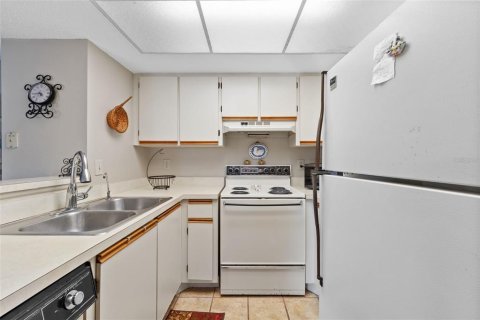 Copropriété à vendre à Port Charlotte, Floride: 1 chambre, 64.01 m2 № 2217480 - photo 10
