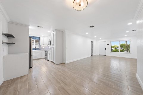 Villa ou maison à vendre à West Palm Beach, Floride: 3 chambres, 111.85 m2 № 2417893 - photo 9