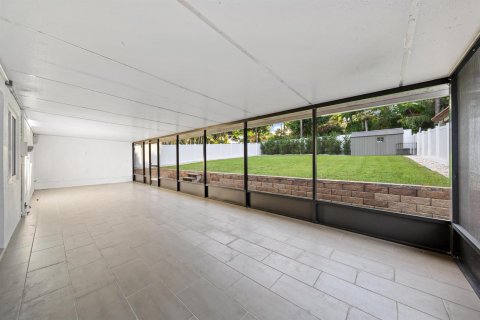 Villa ou maison à vendre à West Palm Beach, Floride: 3 chambres, 111.85 m2 № 2417893 - photo 23