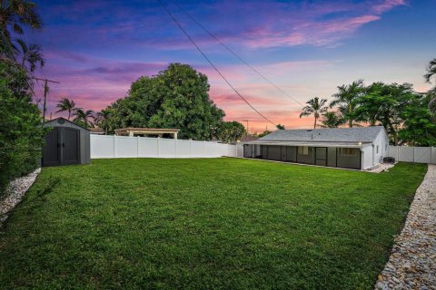 Villa ou maison à vendre à West Palm Beach, Floride: 3 chambres, 111.85 m2 № 2417893 - photo 27