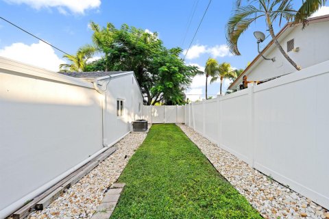 Villa ou maison à vendre à West Palm Beach, Floride: 3 chambres, 111.85 m2 № 2417893 - photo 30