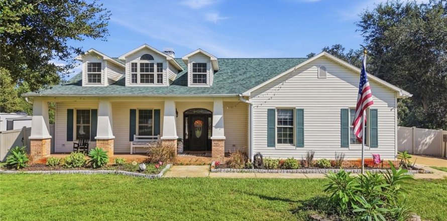 Casa en Dover, Florida 3 dormitorios, 198.25 m2 № 2383384