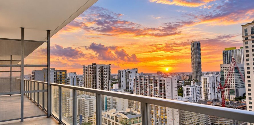 Condo à Miami, Floride, 2 chambres  № 2401858