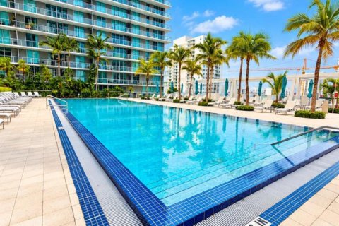 Copropriété à vendre à Miami, Floride: 2 chambres, 94.11 m2 № 2401858 - photo 21