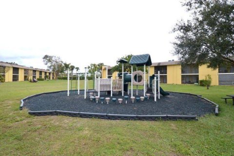 Condominio en venta en Boynton Beach, Florida, 2 dormitorios, 85.56 m2 № 994115 - foto 1