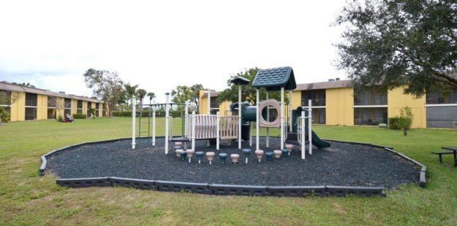 Condominio en Boynton Beach, Florida, 2 dormitorios  № 994115